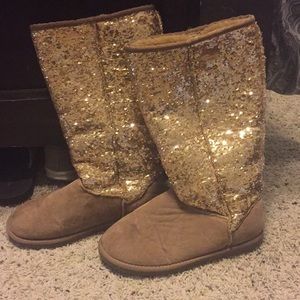 Gold sequins/tan fur lined boots